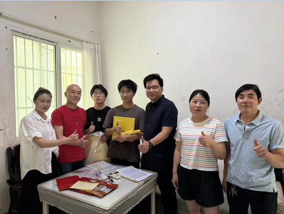 鹏鼎公益助学：用微光照亮孩子们的求学梦